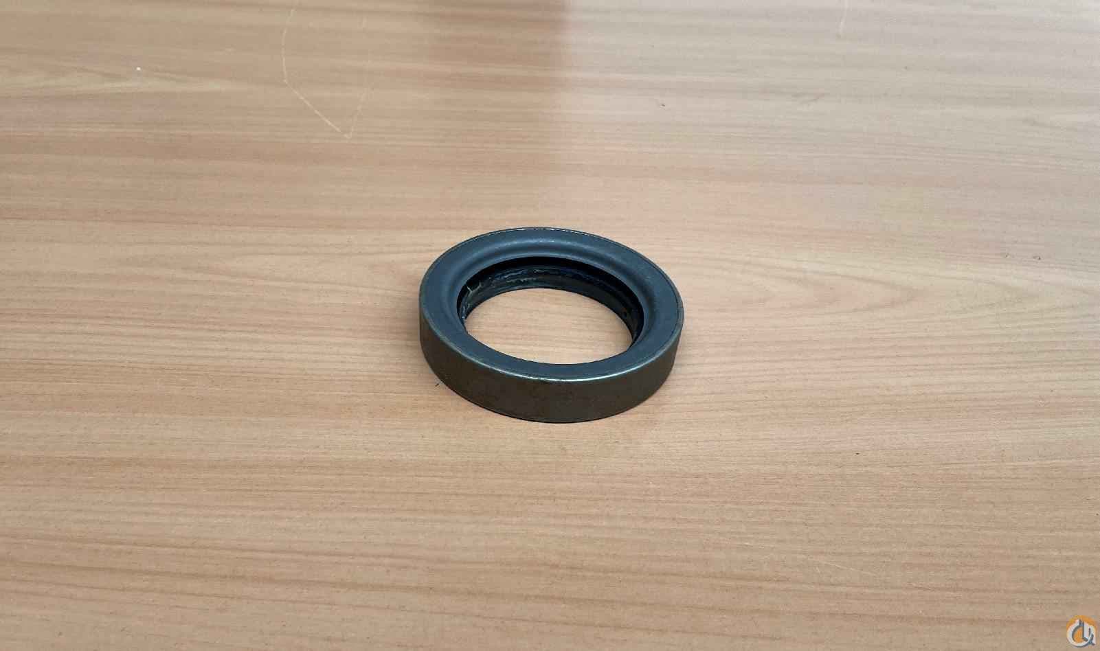 9049100225 - OIL SEAL