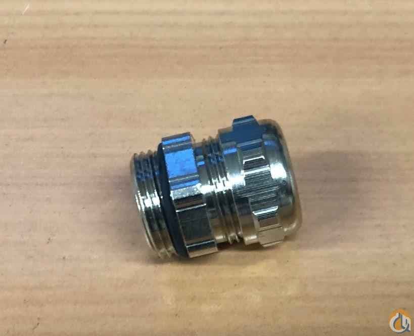 9333101440 - STRAIN RELIEF