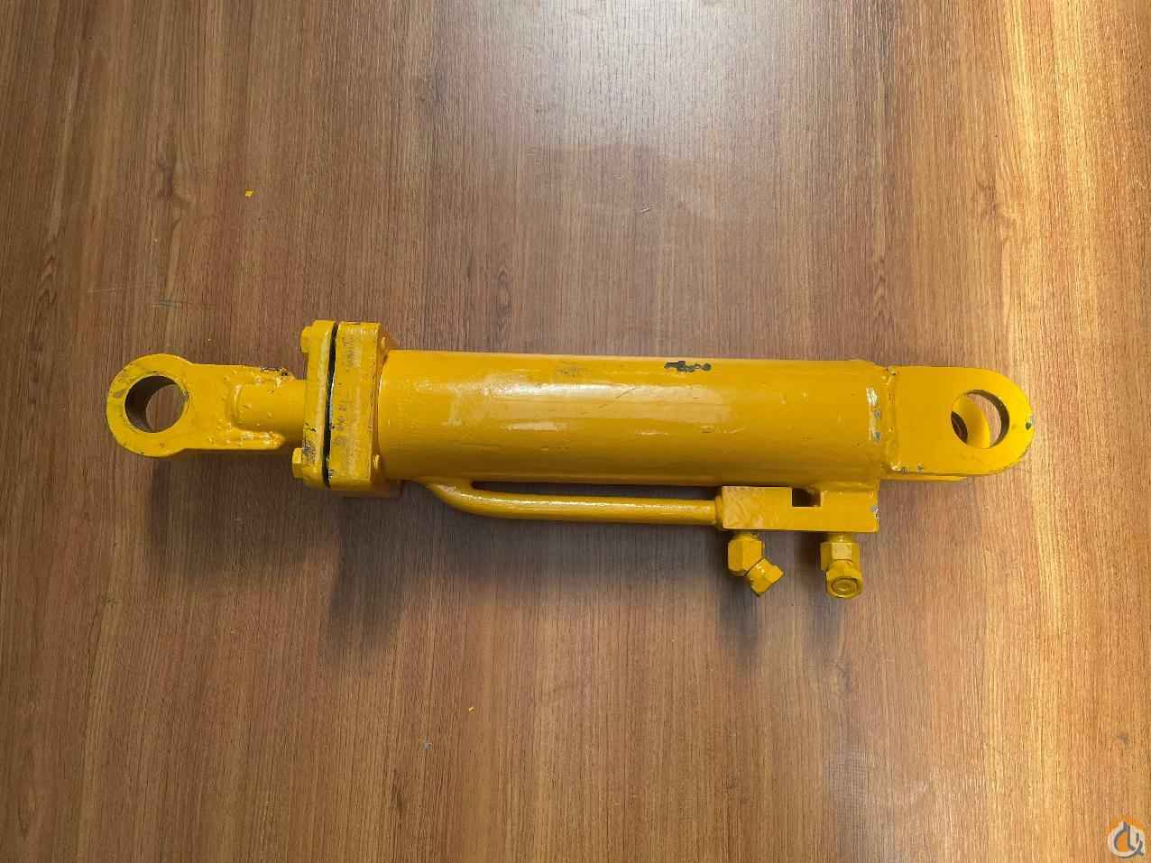 6372001705 - STEER CYL ASSY 3"