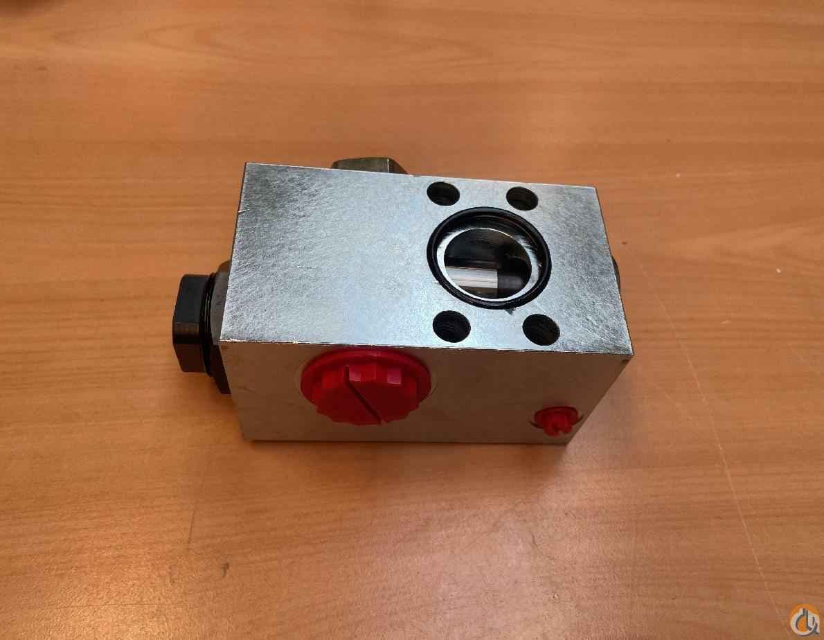 7926003408 - MOTOR CONTROL VALVE