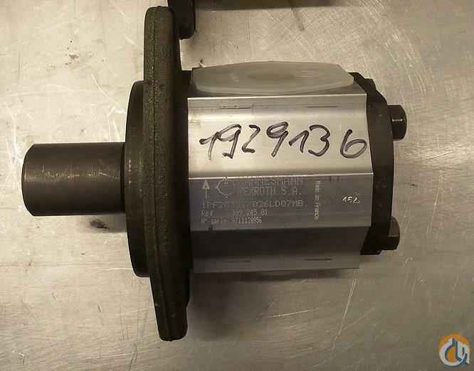 1929136 - GEARED PUMP