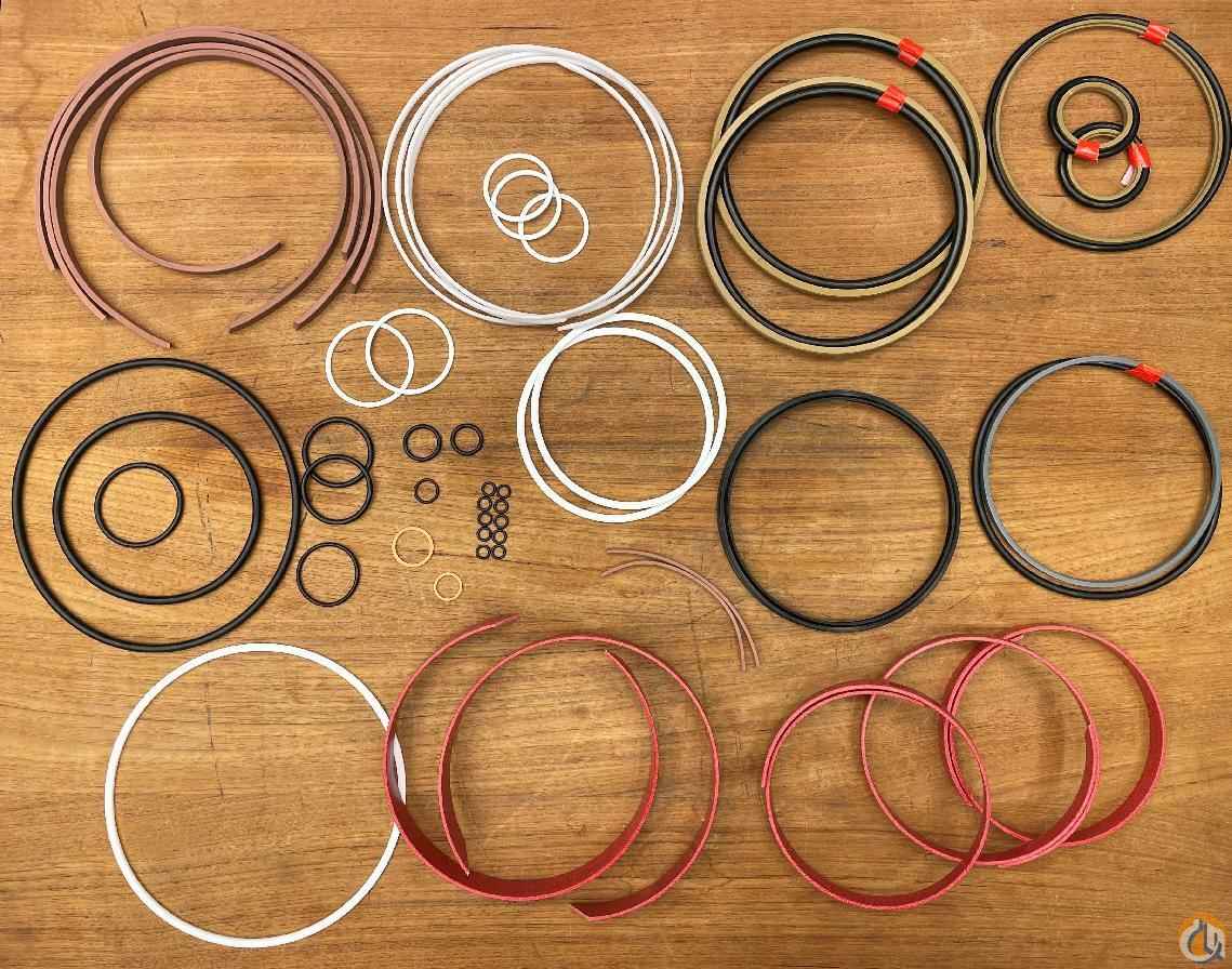 3324517 - SET OF SEALS, CPL.