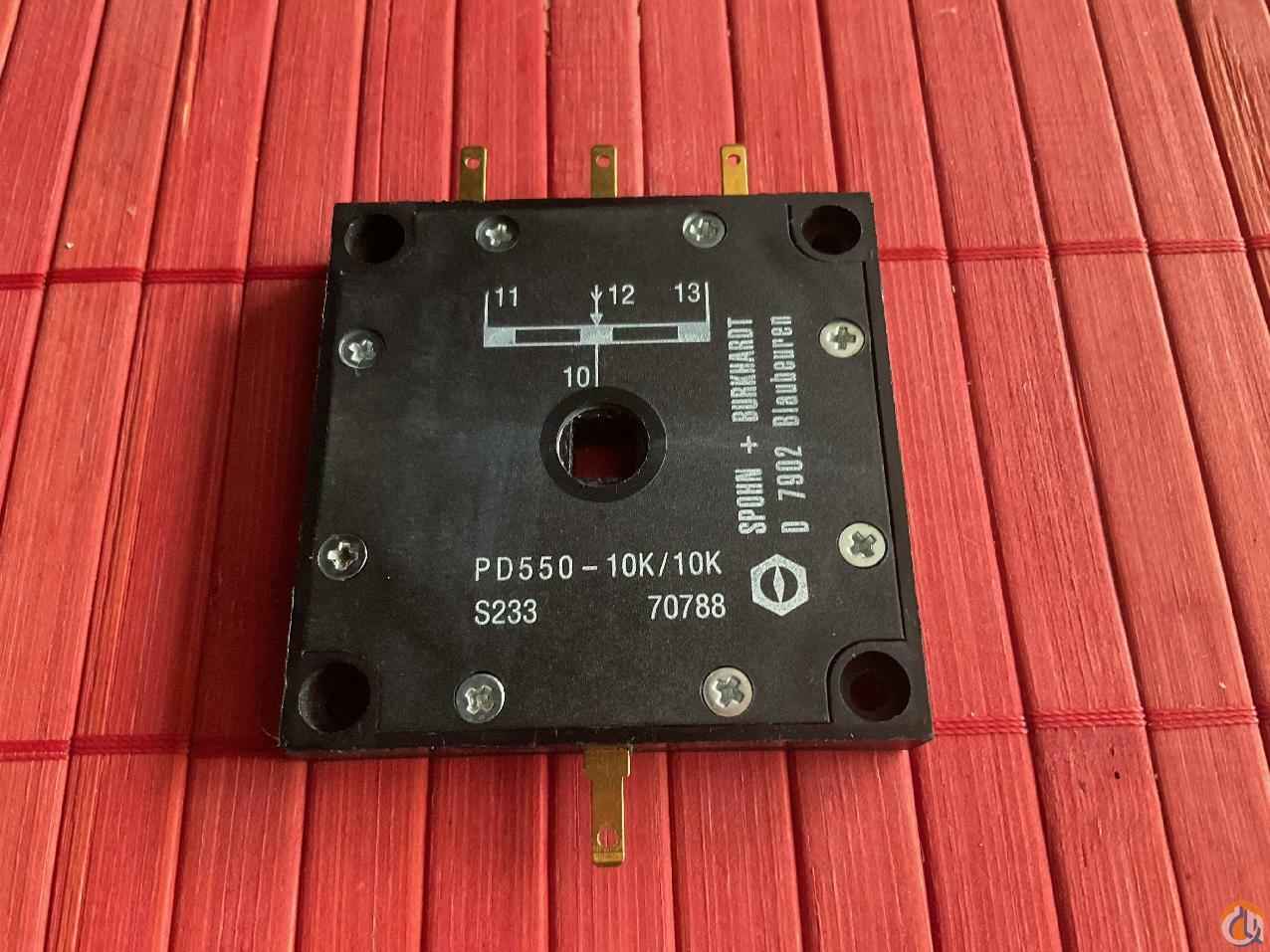 2216737 - POTENTIOMETER