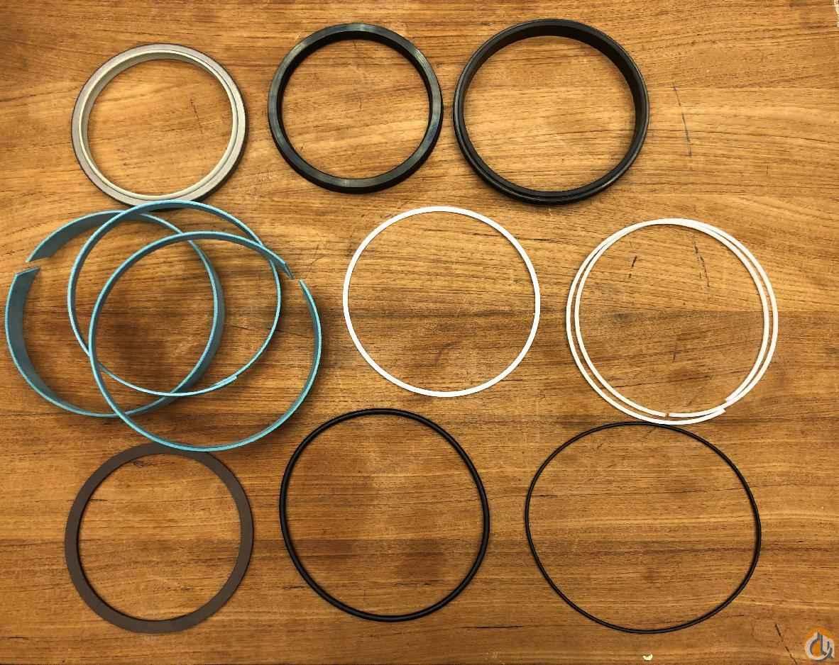 4159614 - SET OF SEALS