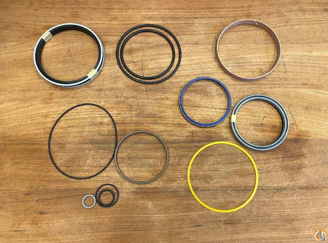 3319307 - SET OF SEALS