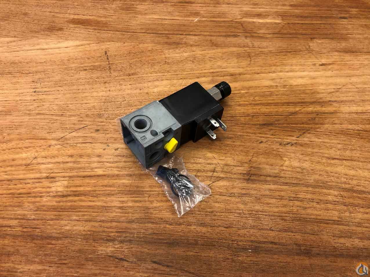 1374479 - SOLENOID VALVE BLOCK....