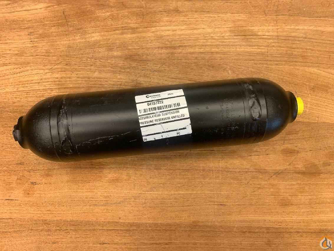 3325316 - PRESSURE ACCUMULATOR