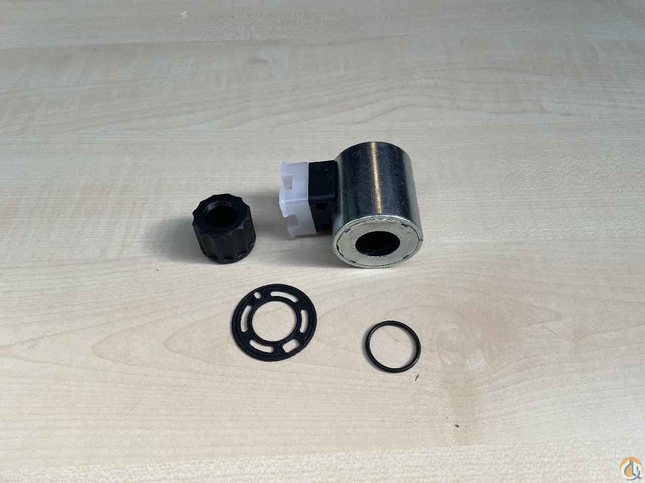 2317298 - ELECTROMAGNET