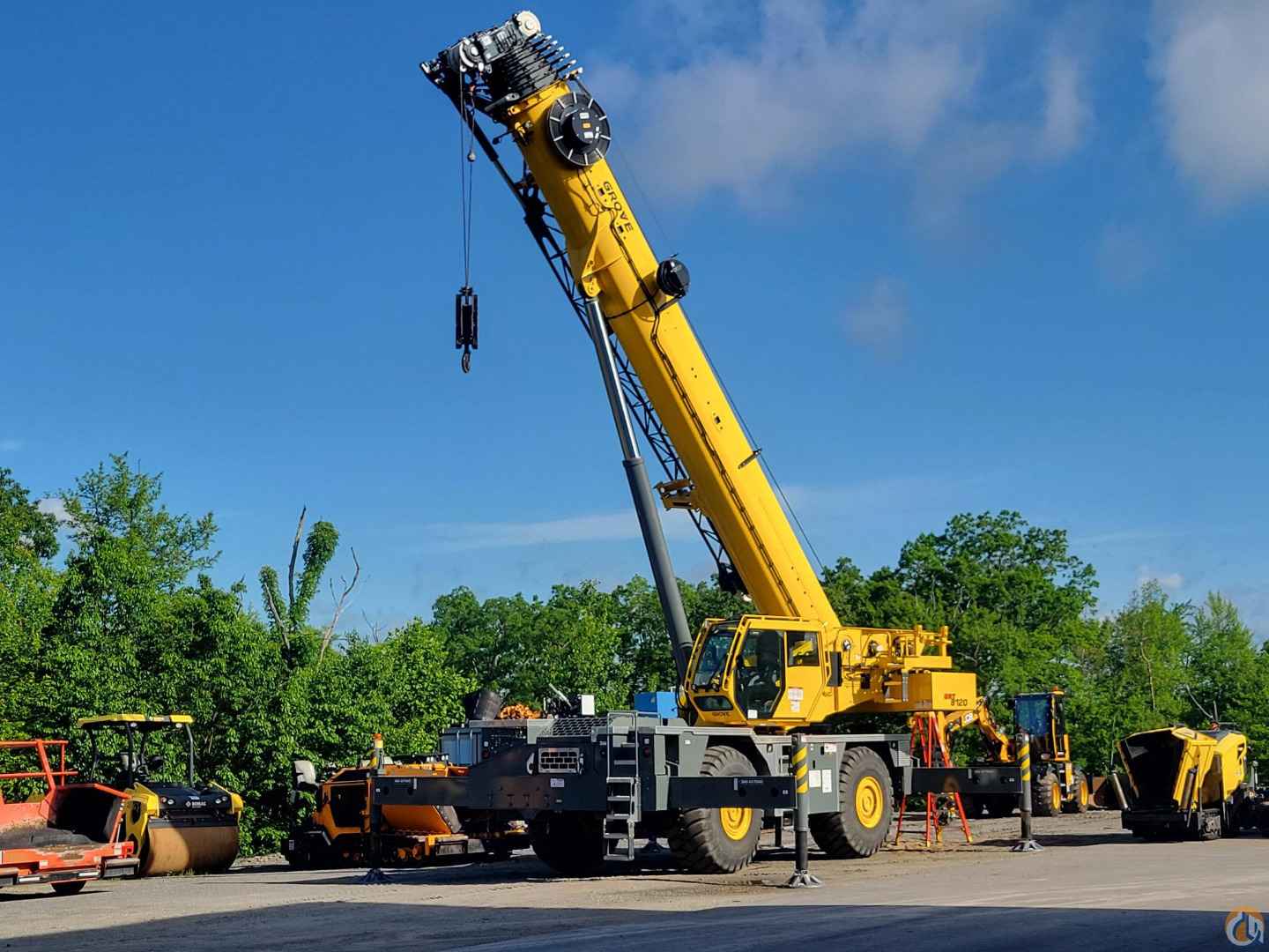 2023 Grove GRT8120