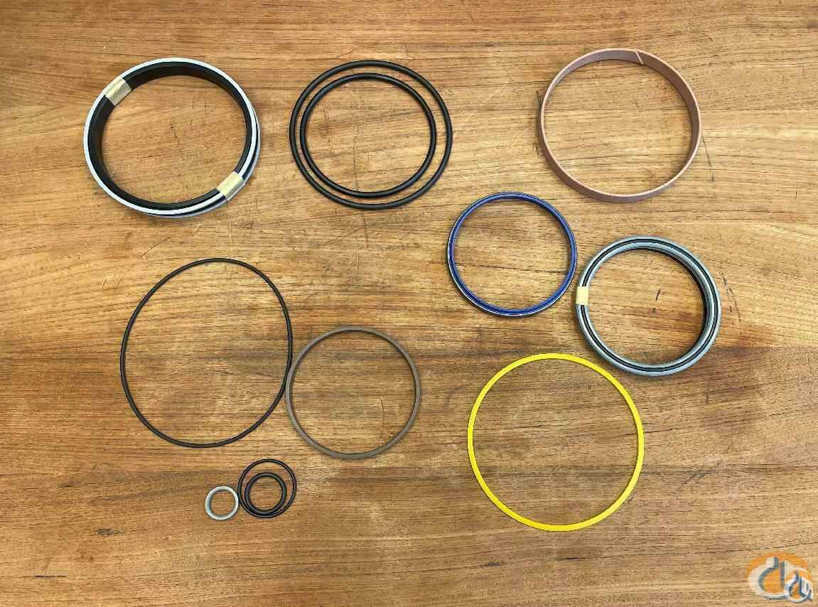 3319307 - SET OF SEALS