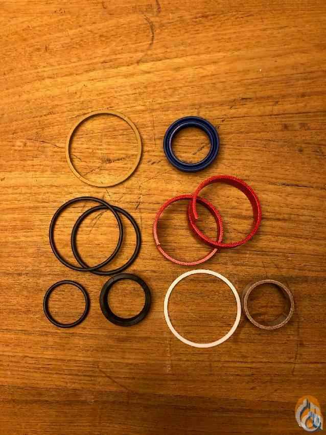 3324454 - SET OF SEALS