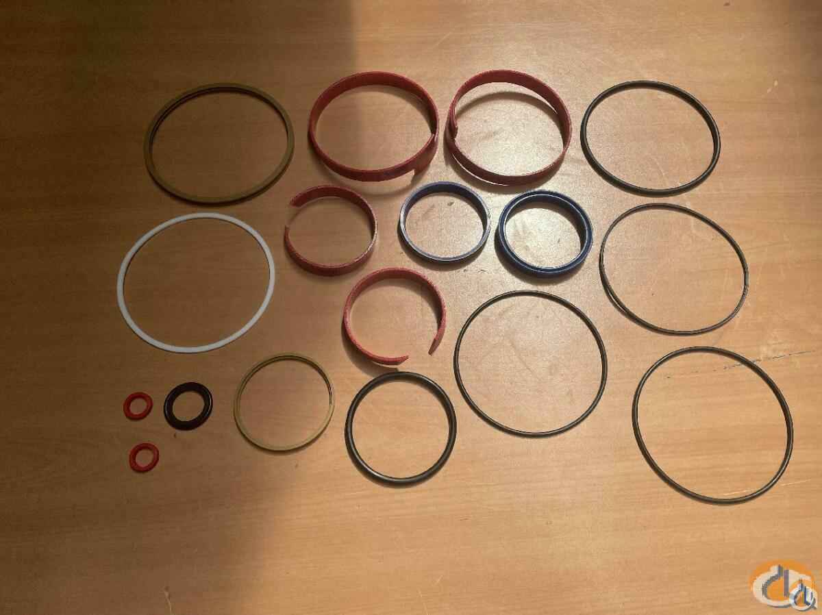 3324453 - SET OF SEALS