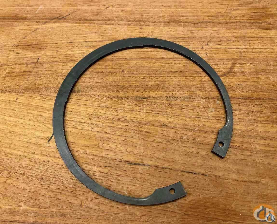 1681040 - CIRCLIP
