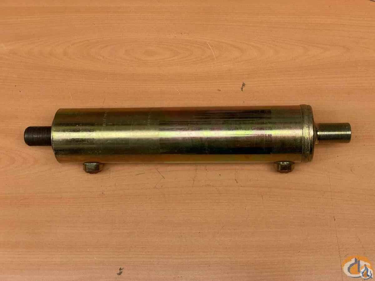 1681051 - STEERING CYLINDER
