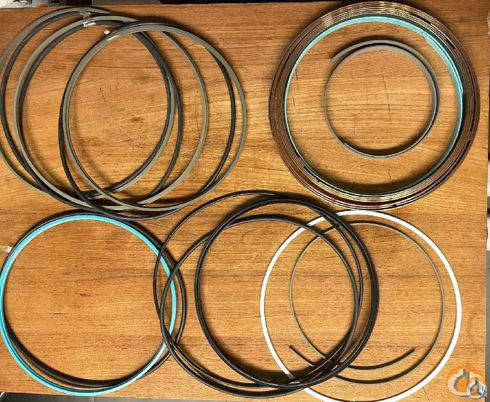 3135841 - GASKET SET