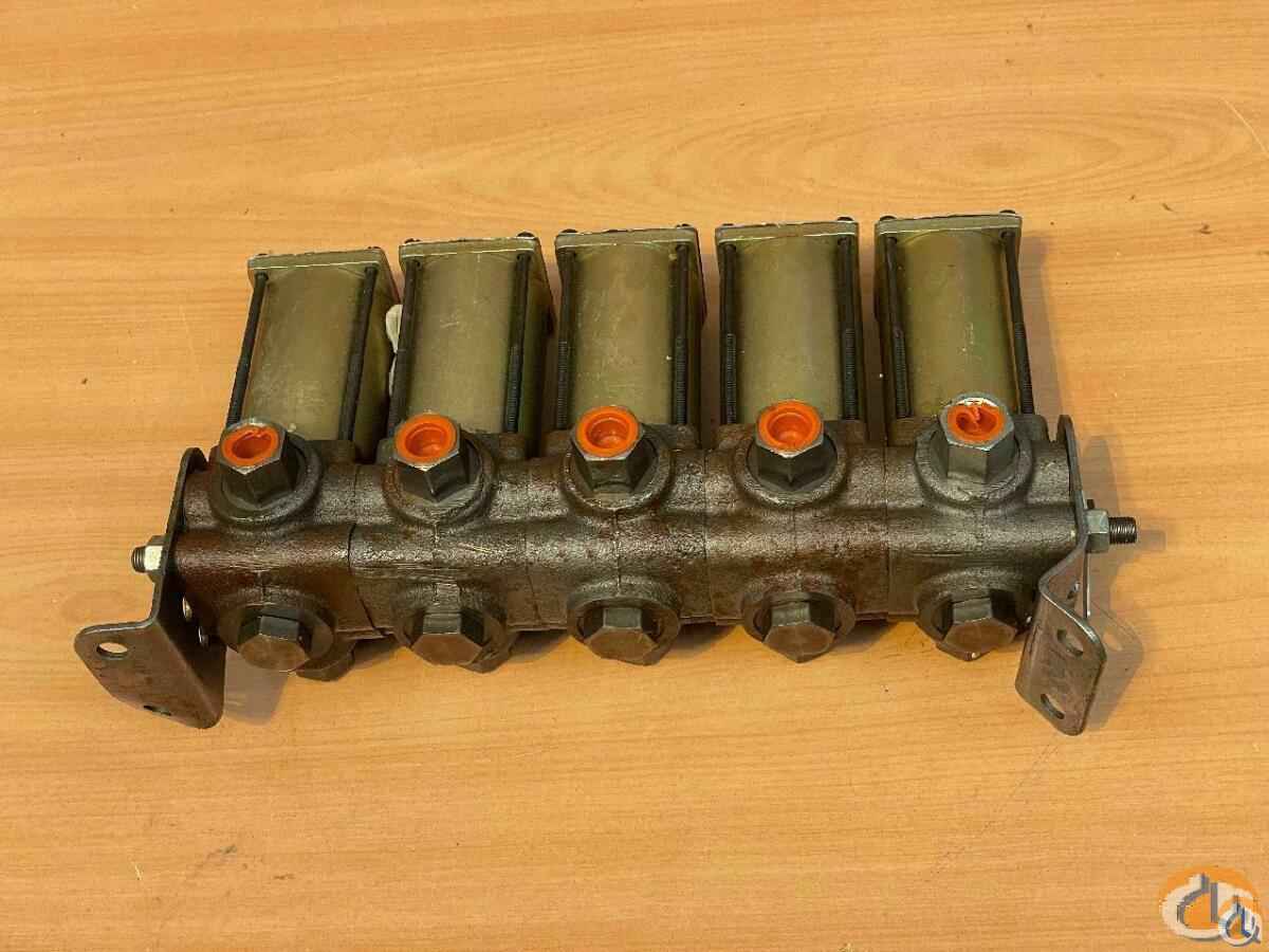 6926001065 - RACINE 3/8"2 WAY 5S