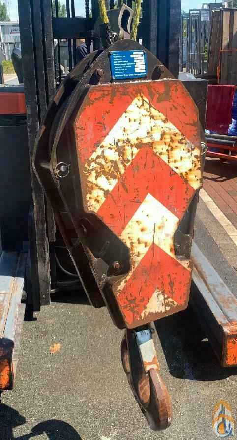 3089148-U - HOOK BLOCK 40 T (DOUBLE HOOK)-USED
