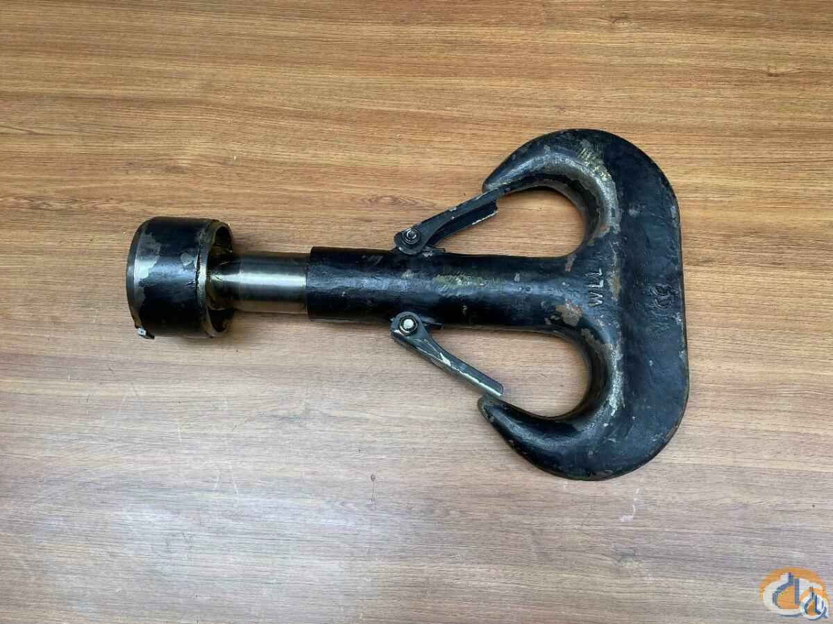 3324800 - DOUBLE HOOK WITH NUT