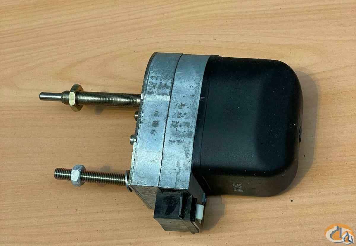 1826688 - WIPER MOTOR