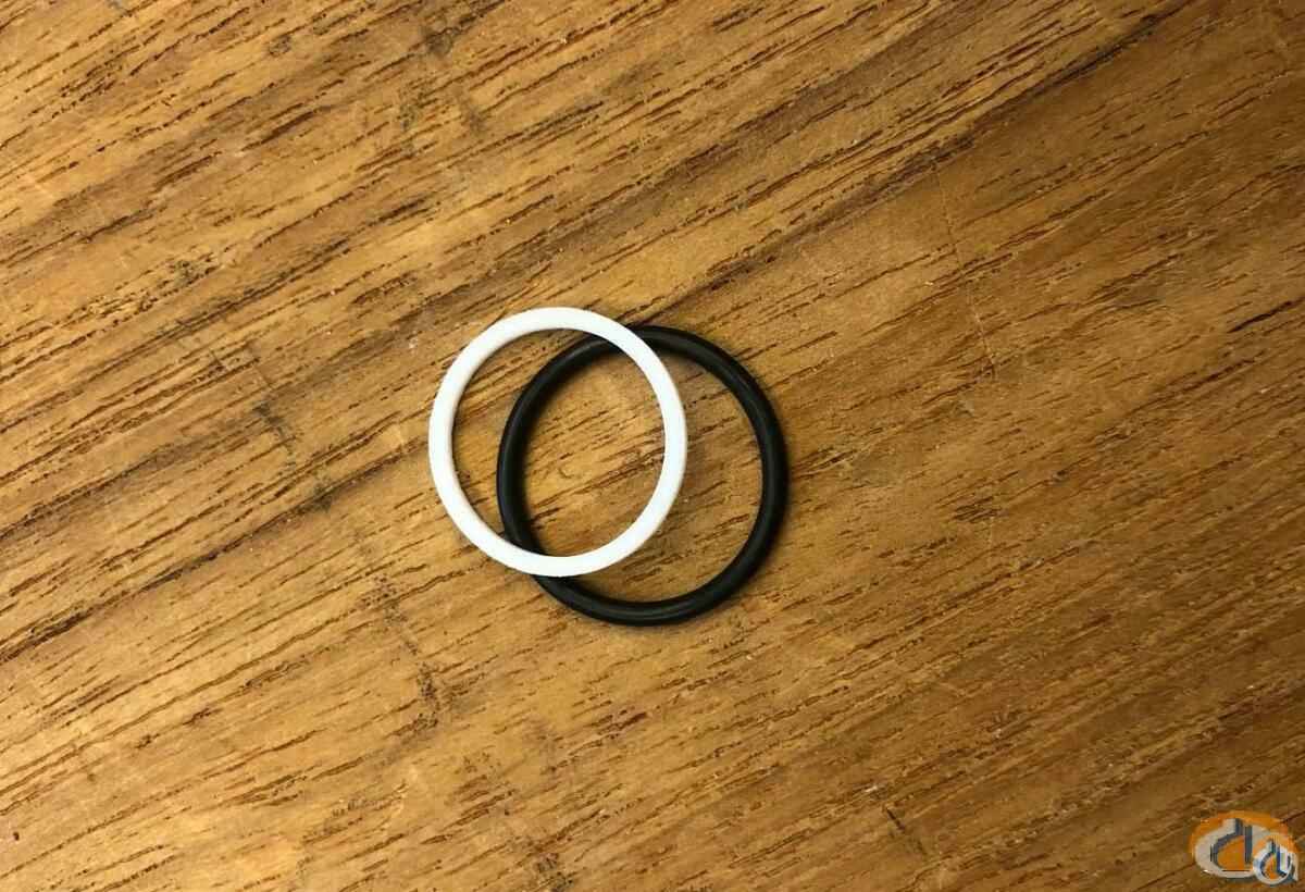 3043513 - SET OF SEALS