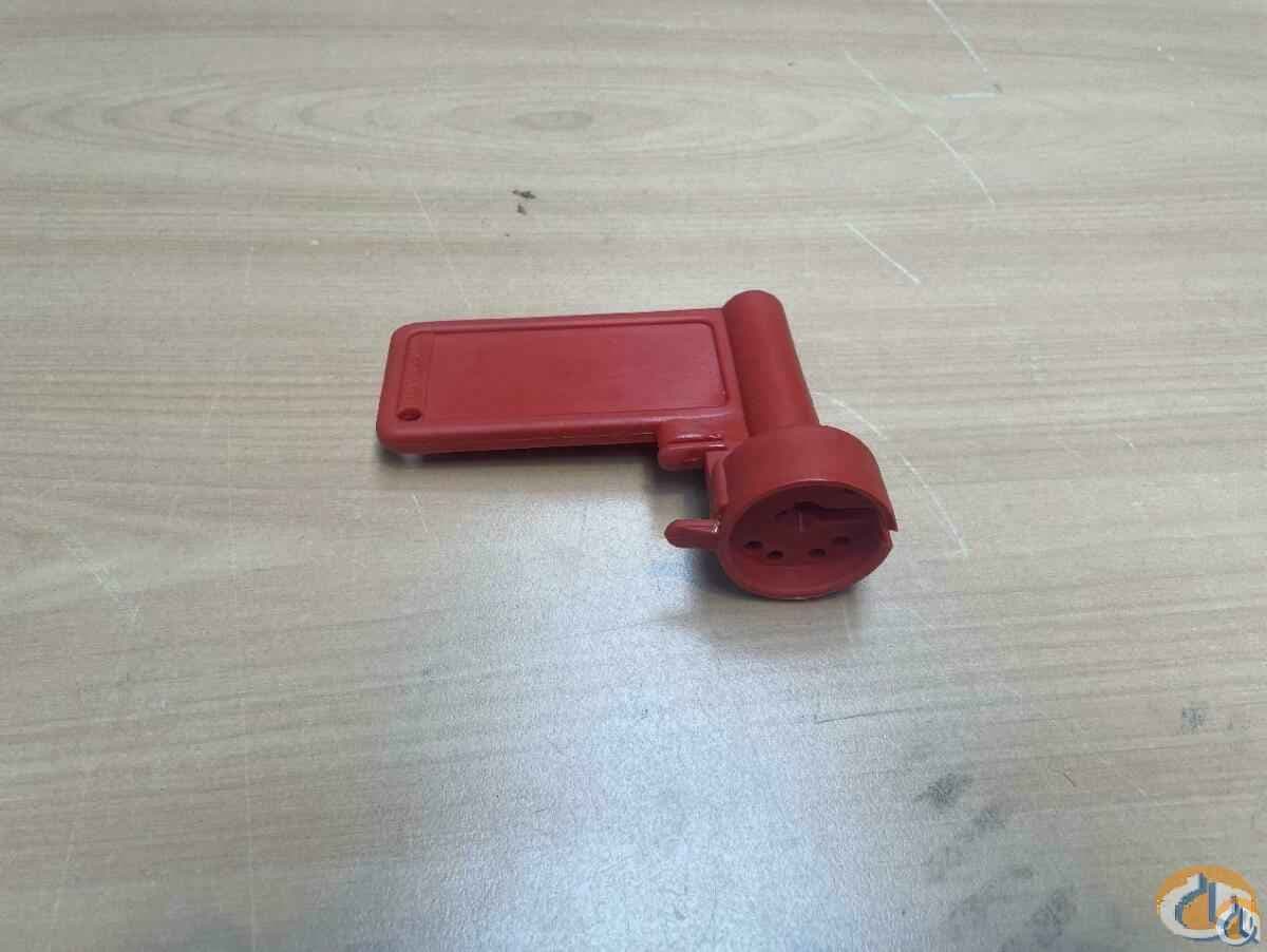 2315165 - PLASTIC CAP