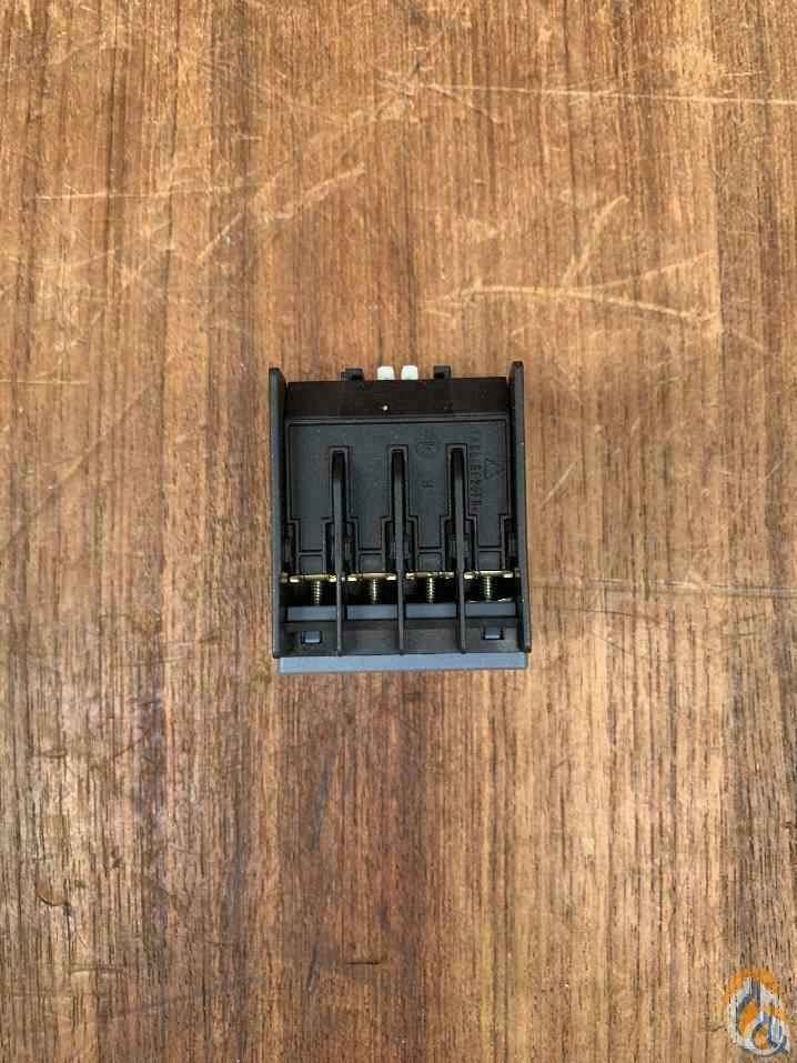 4286339 - AUXILIARY CIRCUIT BLOCK