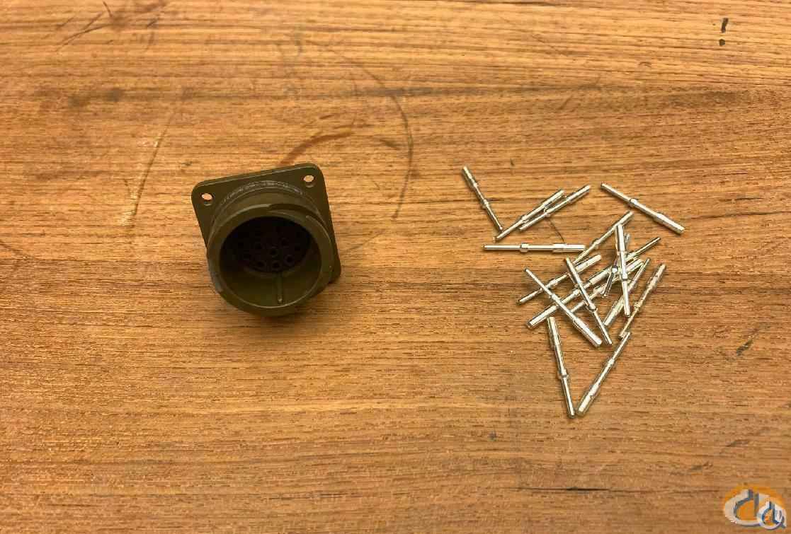 2251663 - WALL PLUG BOX 14 PINS