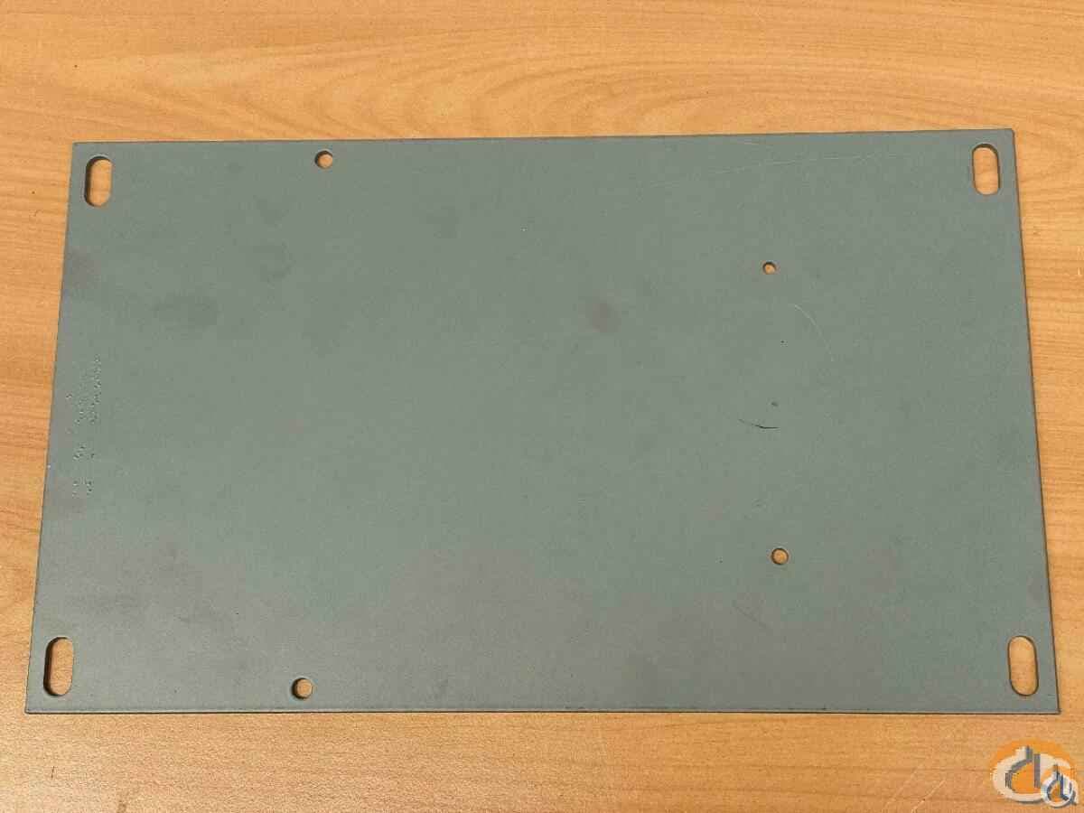 3066635 - HOLDING PLATE
