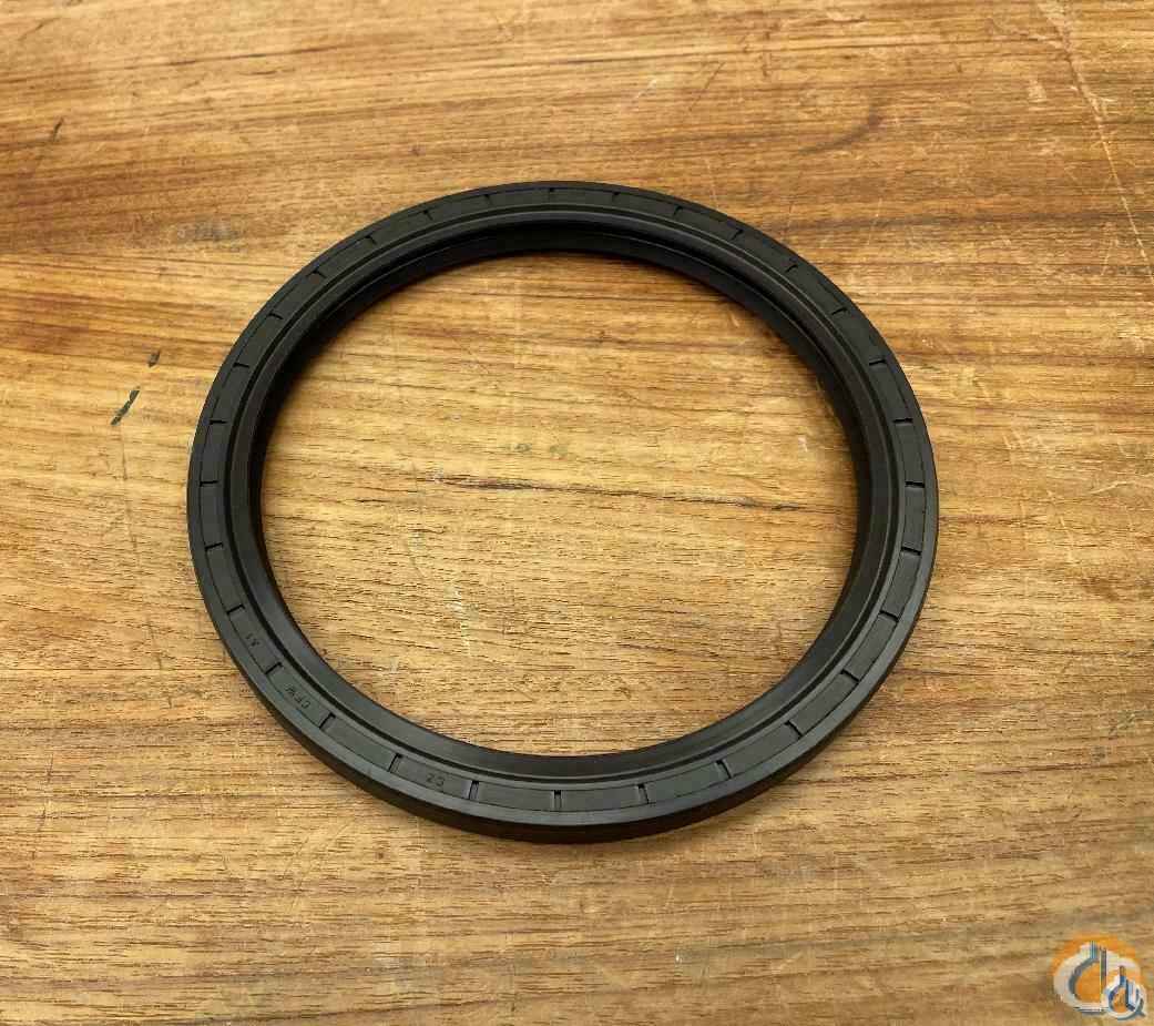 3042125 - ROTARY SHAFT SEAL