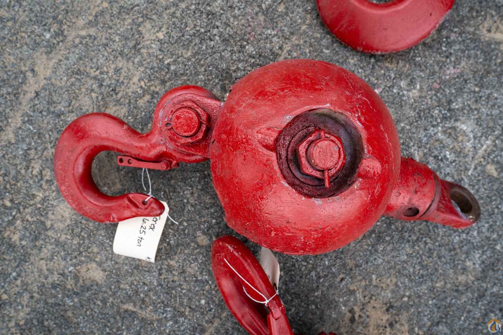 TEREX 6.25 TON SWIVEL HOOK BALL