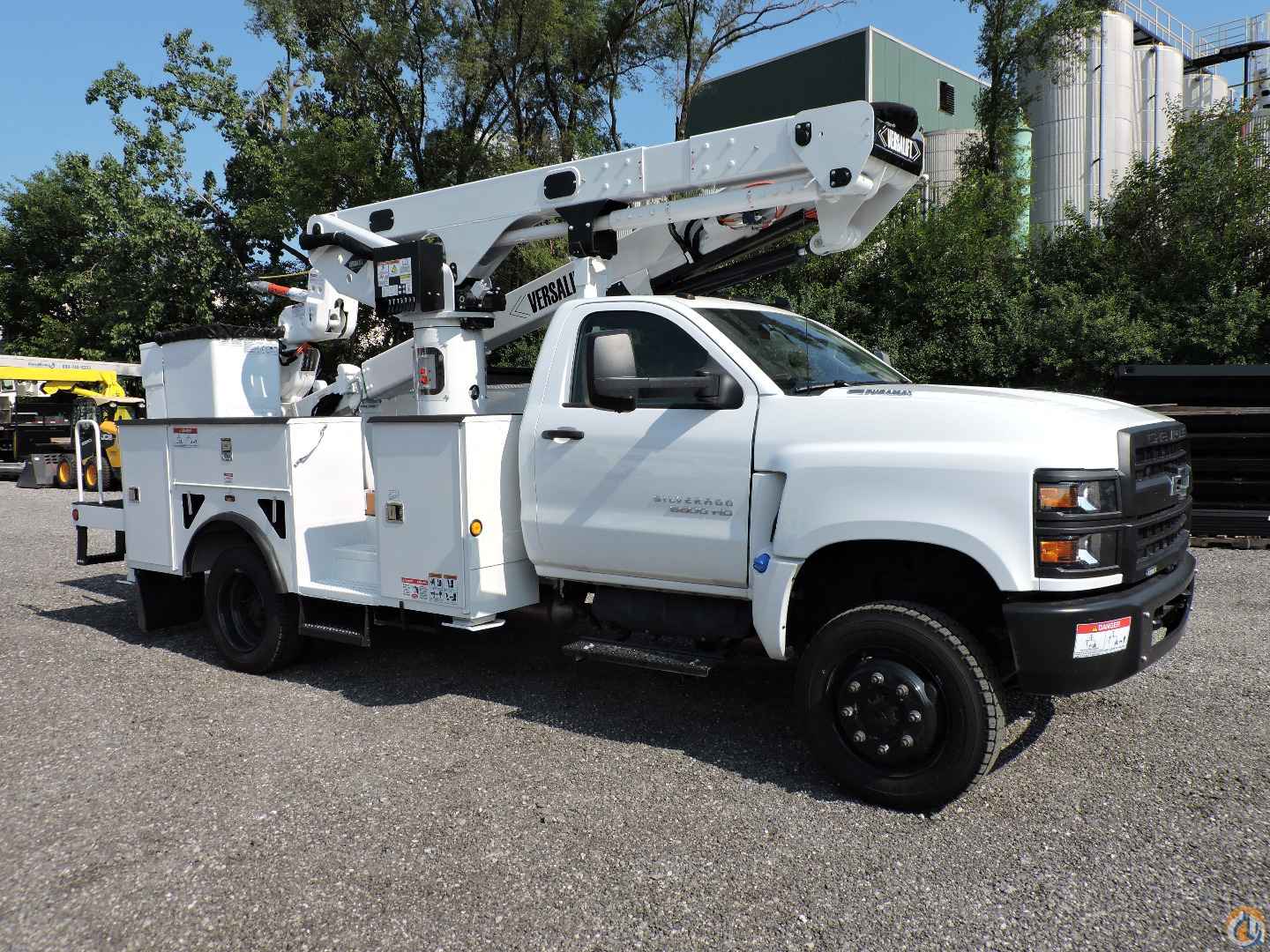 2022 Versalift VST-47-MHI