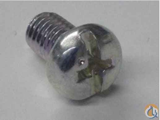 Tadano Screw