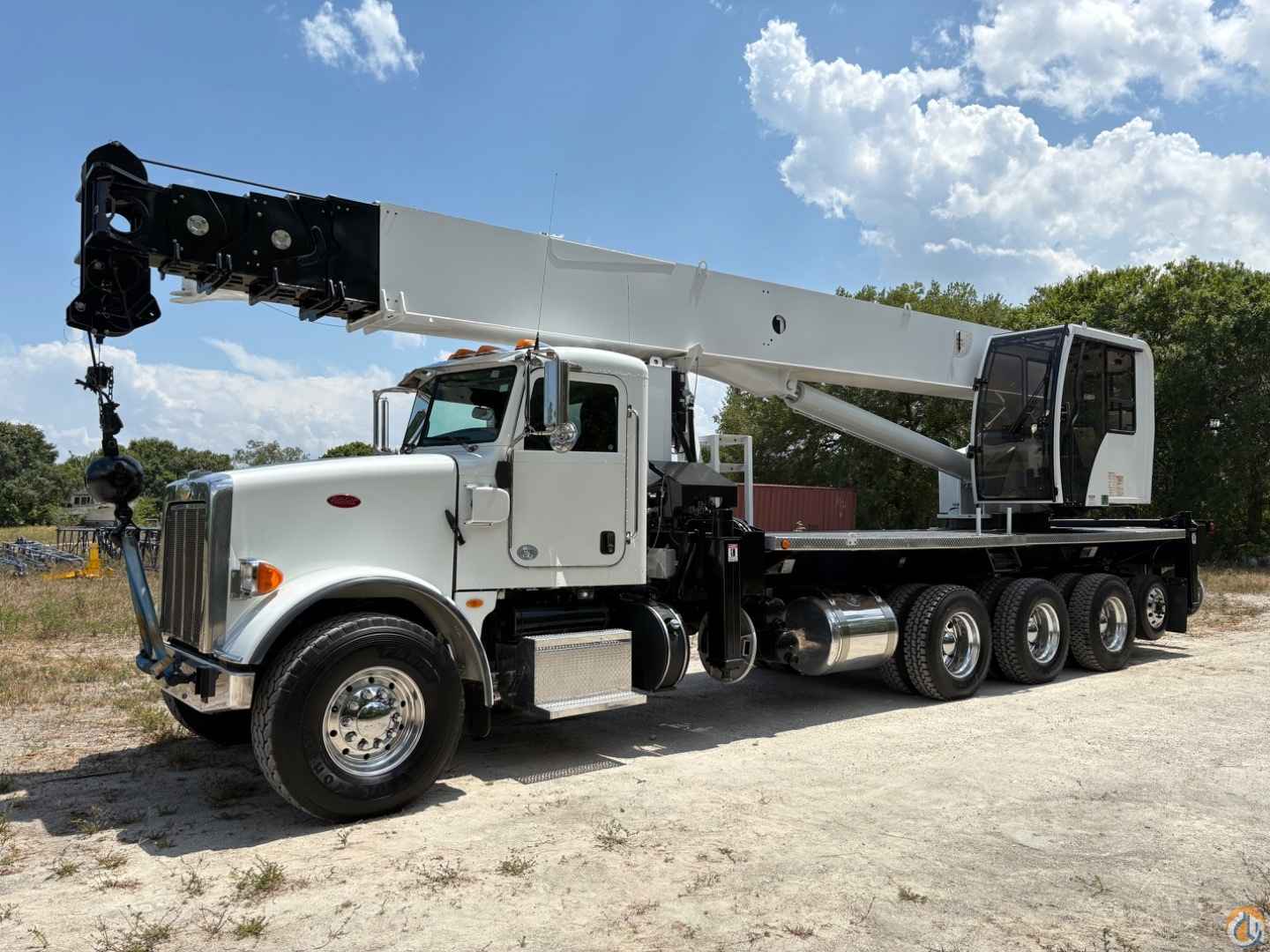 2017 Altec AC40-152S