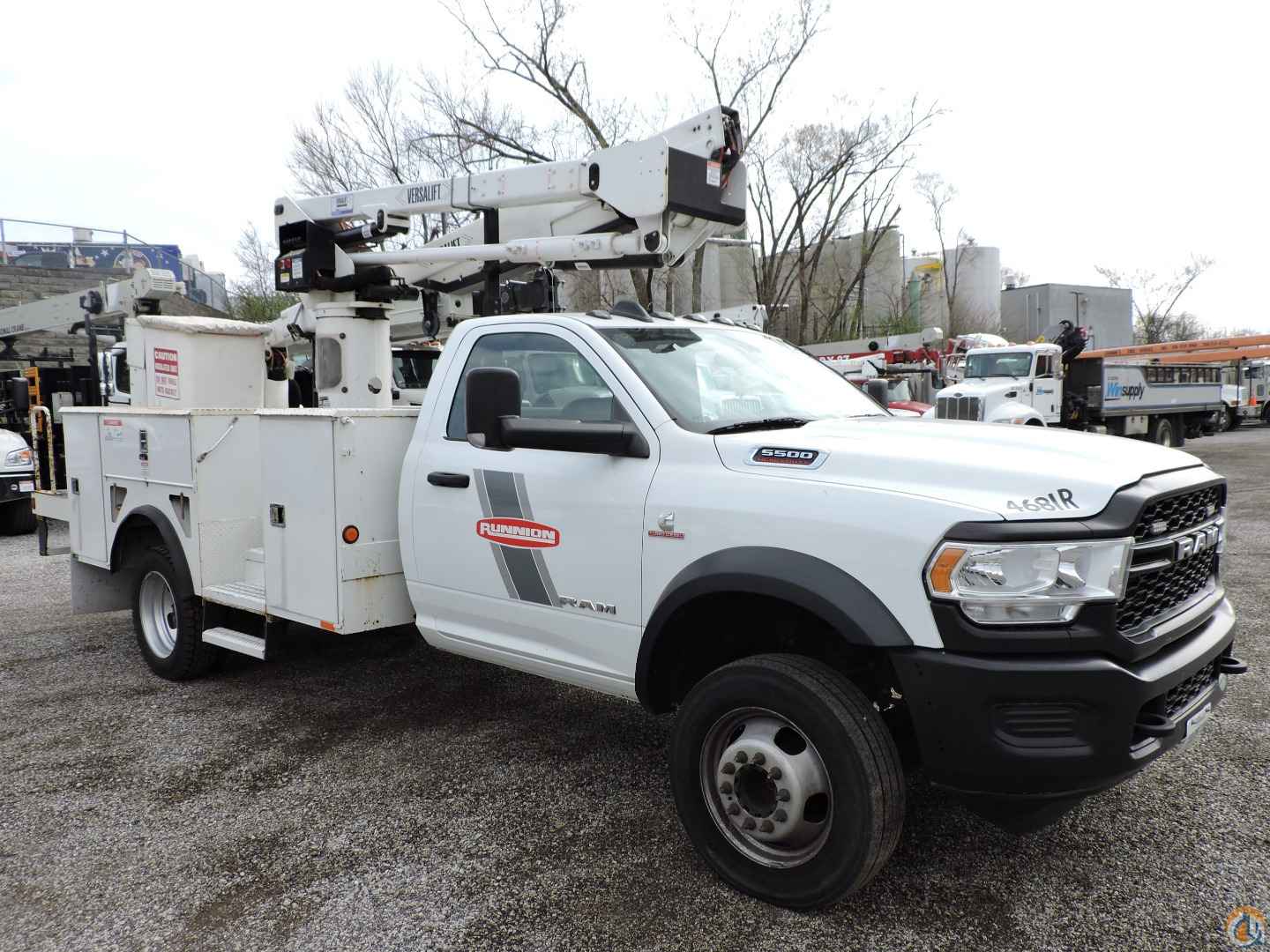 2021 Versalift SST-40-EIH