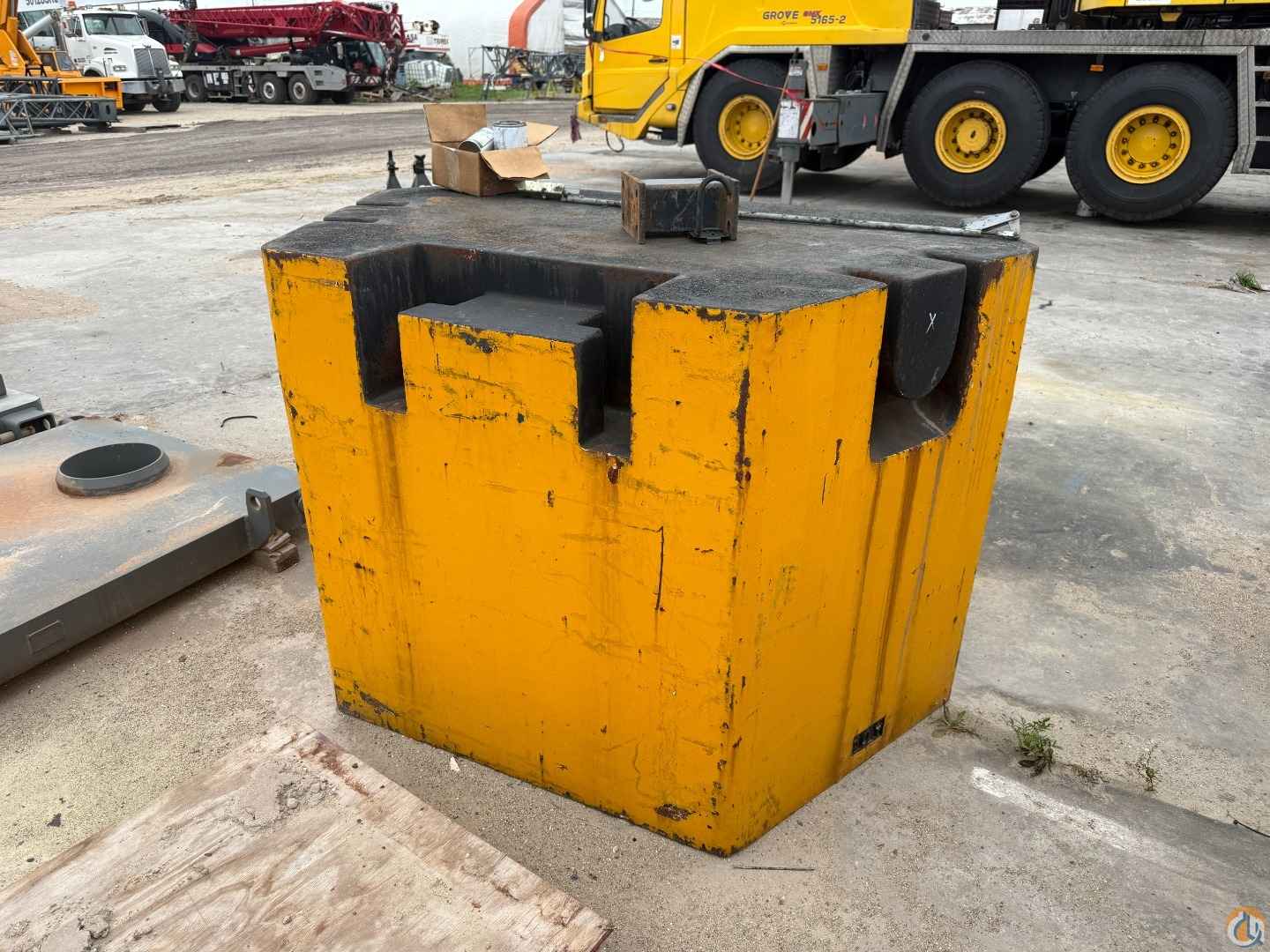 Cheek Weight %28counterweight%29 for GMK5275