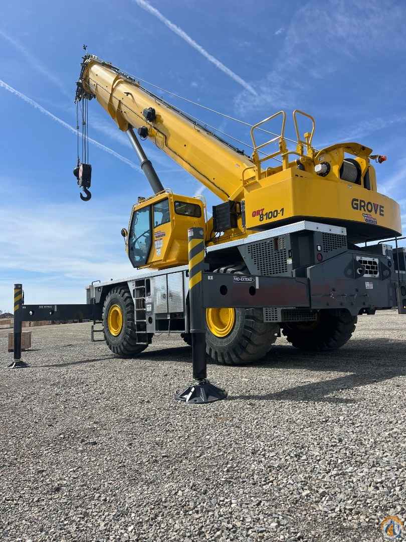 2025 Grove GRT8100-1