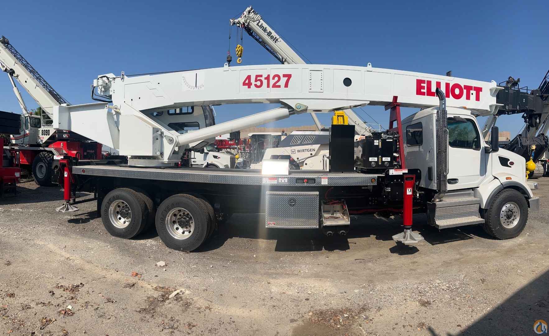 2023 Elliott 45127R