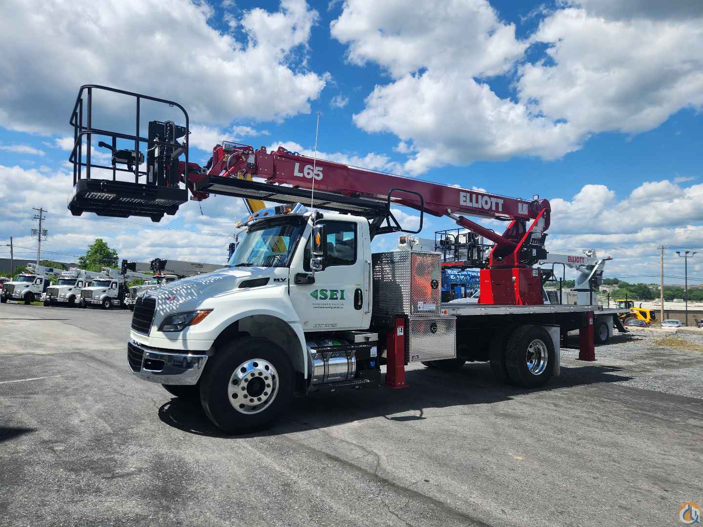 2024 Elliott L65R HiReach