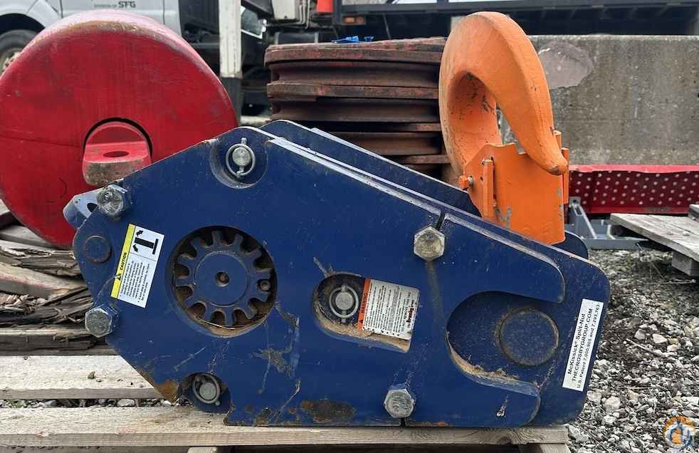 Quick Reeve%2C 35 Ton%2C 3 Sheave Hook Block