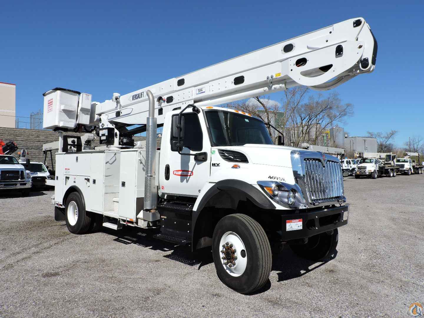 2022 Versalift VN-555-MHI