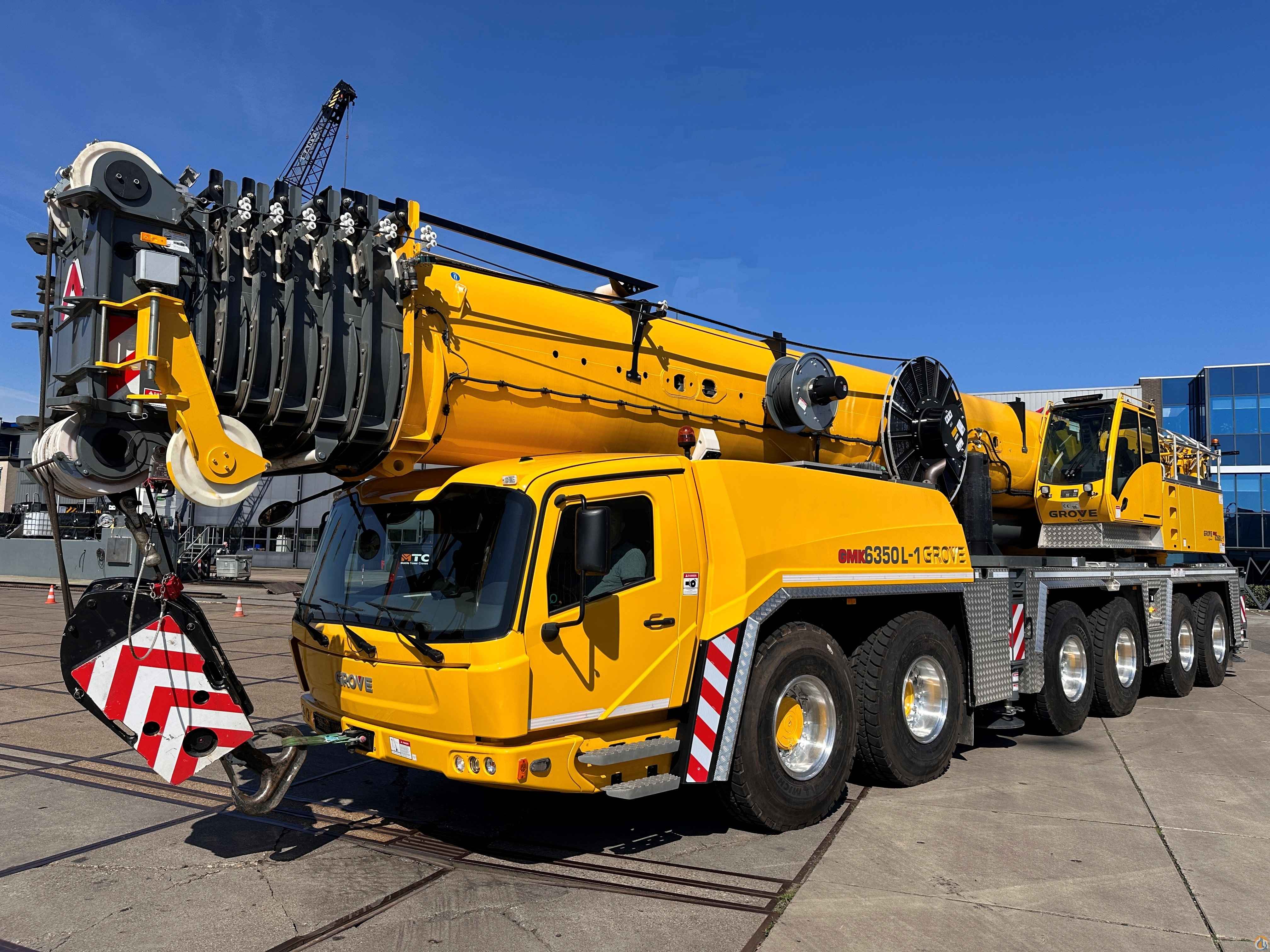 2022 Grove GMK6300L-1