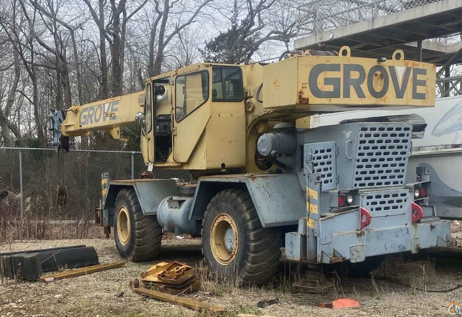 1989 Grove RT525C