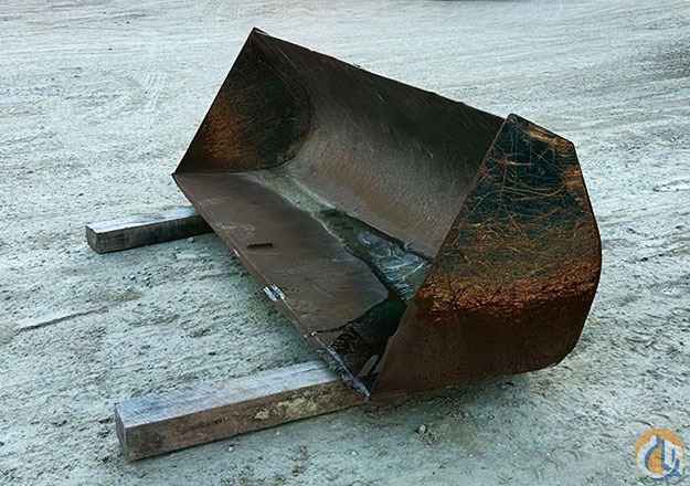 JLG Material Bucket 102%22 1.25 YD