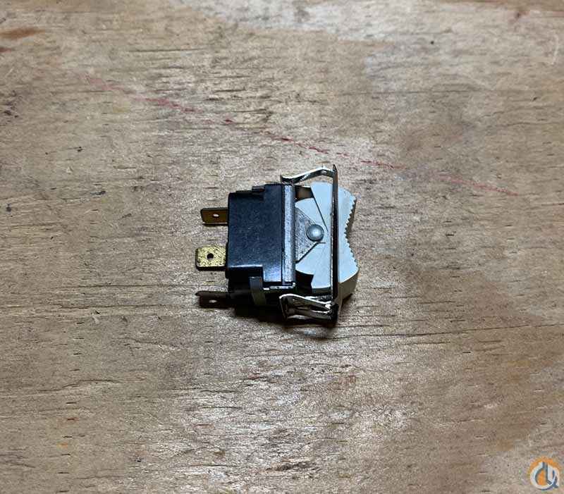 SWITCH ROCKER SPDT MCGIILL 0801-1311