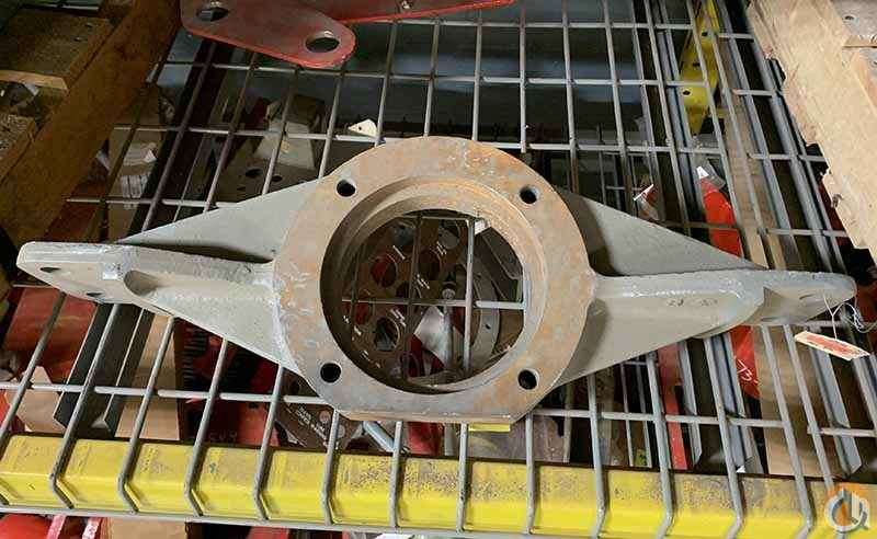 Housing CENTER%2FIND SWING HORIZ DRIVE SHAFT