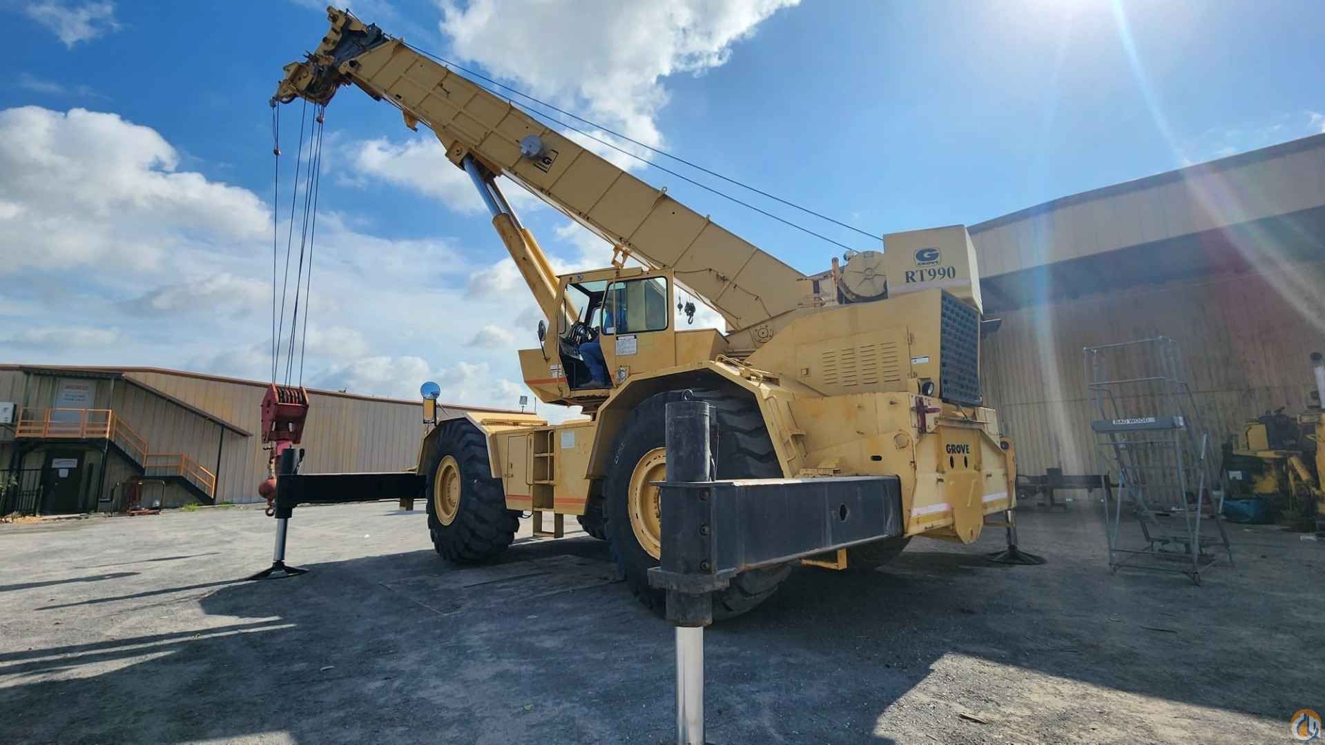 1989 Grove RT990