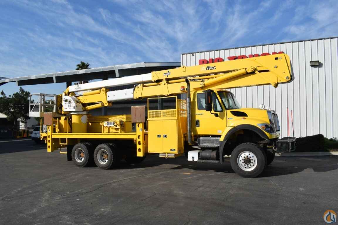 2013 Altec AH100