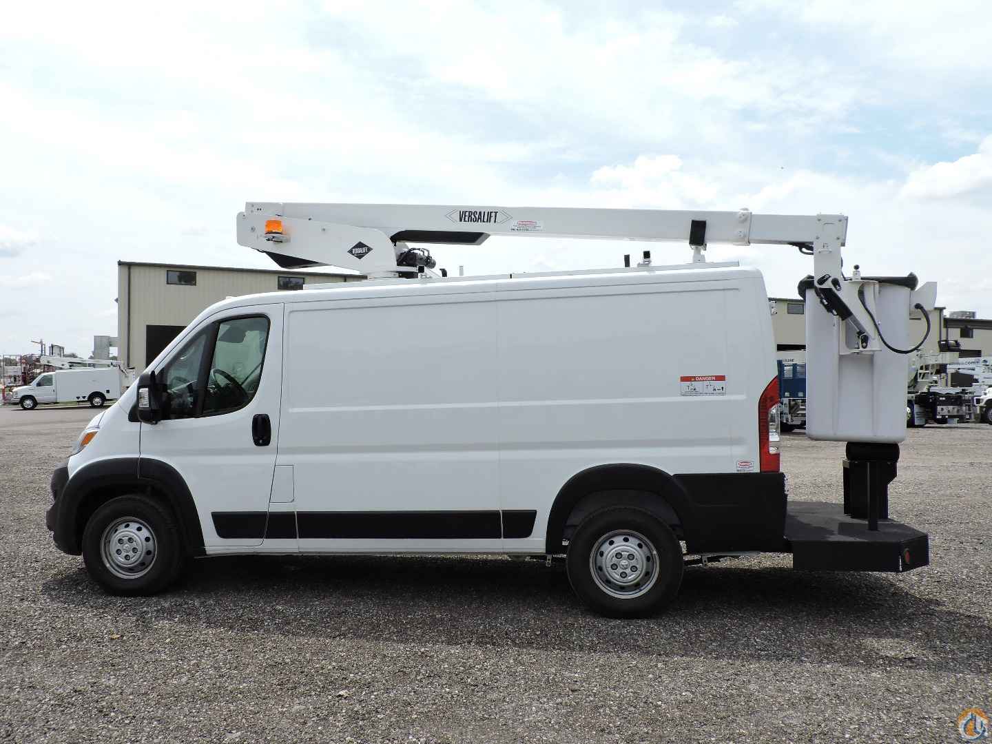 2023 Versalift Vantel-29-NE