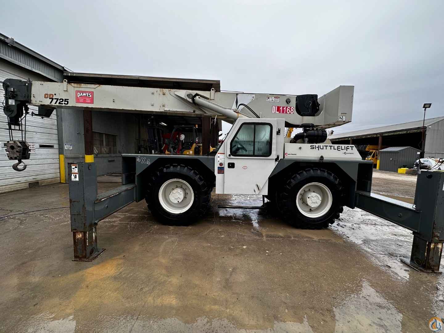 2012 Shuttlelift CD7725