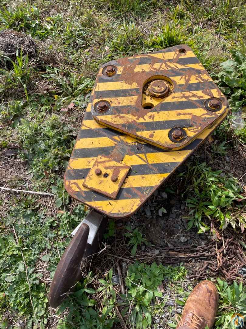 45 ton Crosby 3 sheave Hook Block